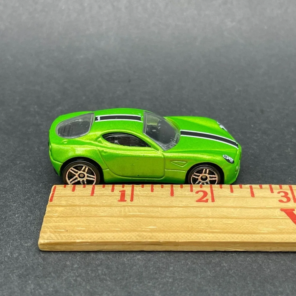 Hot Wheels Alfa Romeo 8c Competizione Green Car Vehicle Diecast 1/64 Scale‎